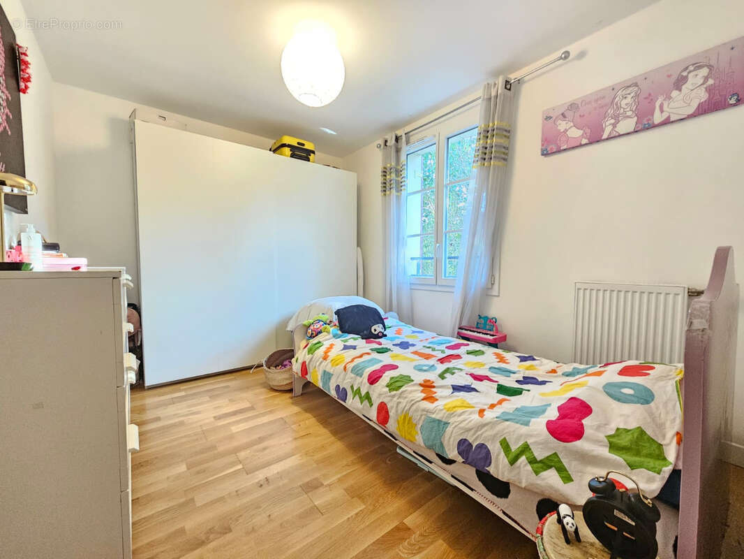 Maison à MAROLLES-EN-HUREPOIX