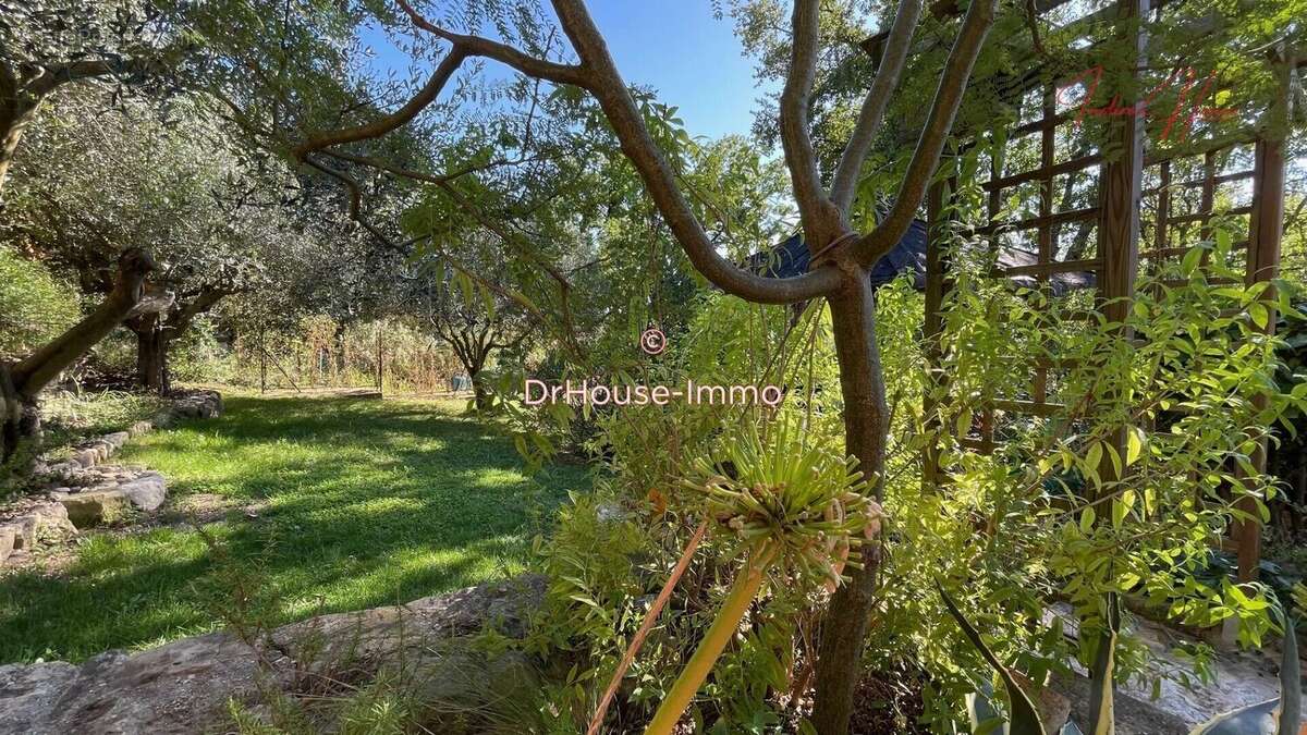 Maison à VEZENOBRES