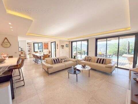 Maison 243 m² à Cannes  - photo 3