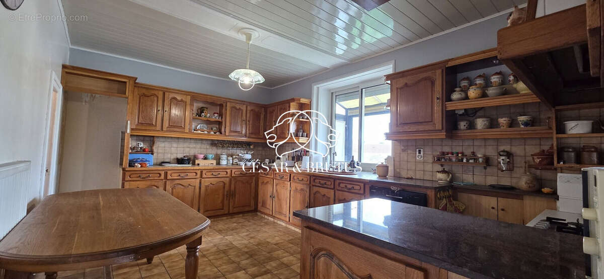 Maison à SANSSAC-L&#039;EGLISE