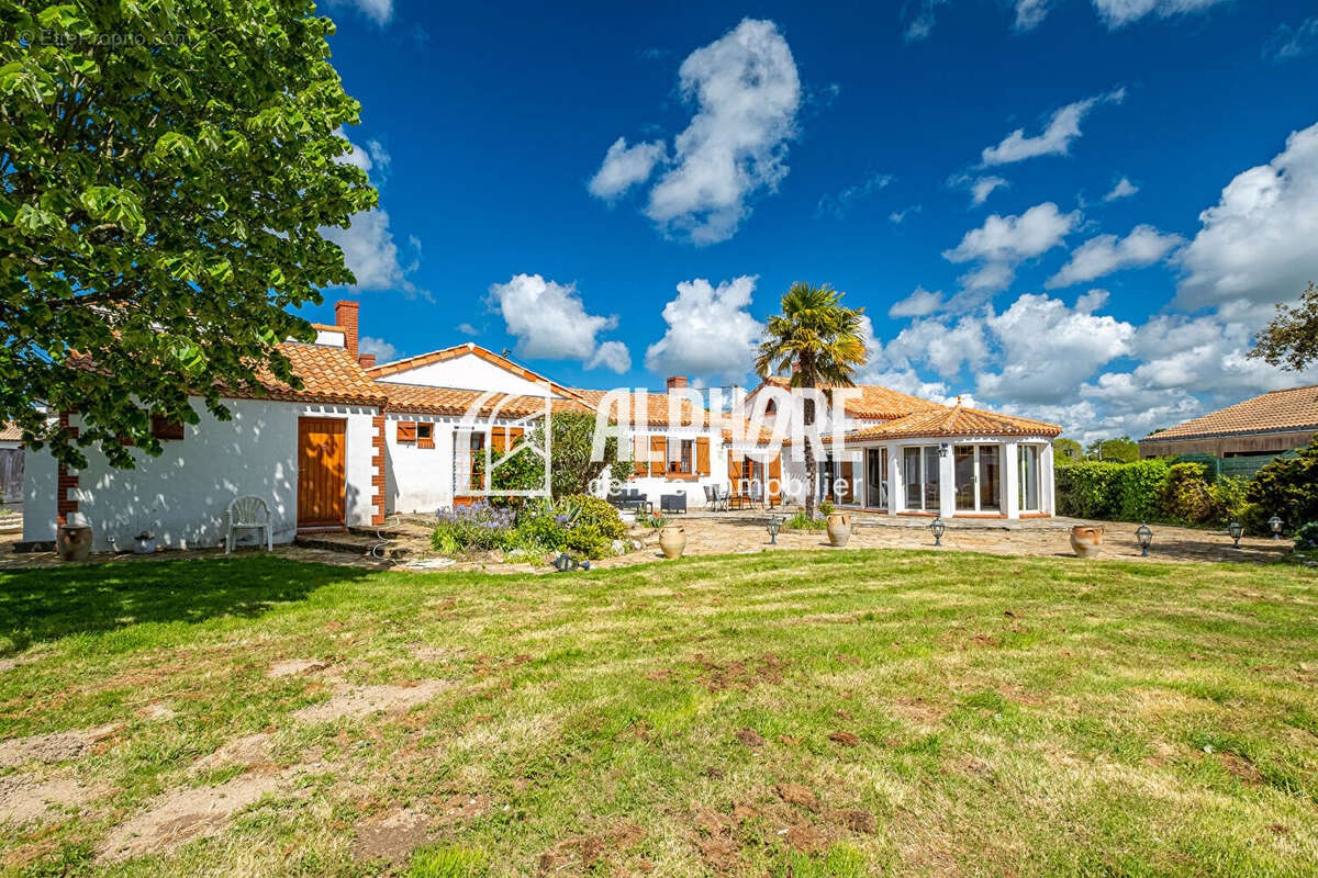 Maison Familiale de Caractère à Pornic : Charme, Espace et Sérénité - photo 10