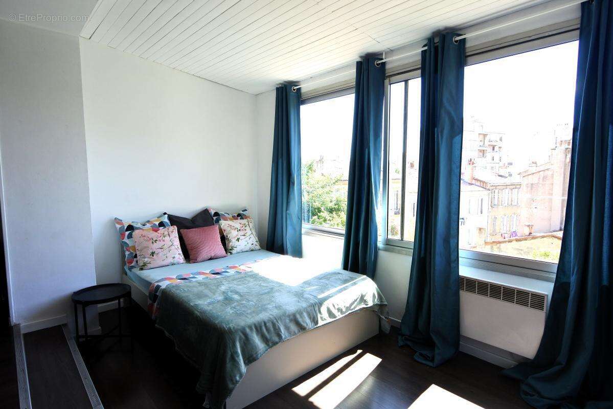 Appartement à MARSEILLE-3E
