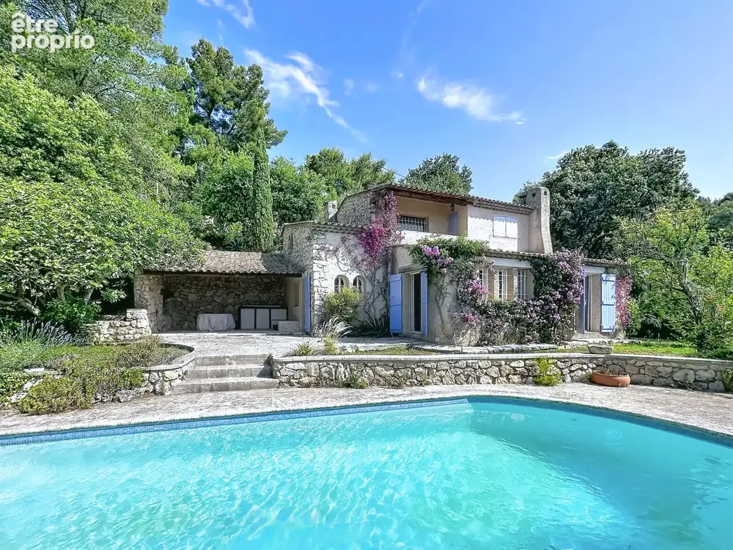 Maison à TOURRETTES-SUR-LOUP