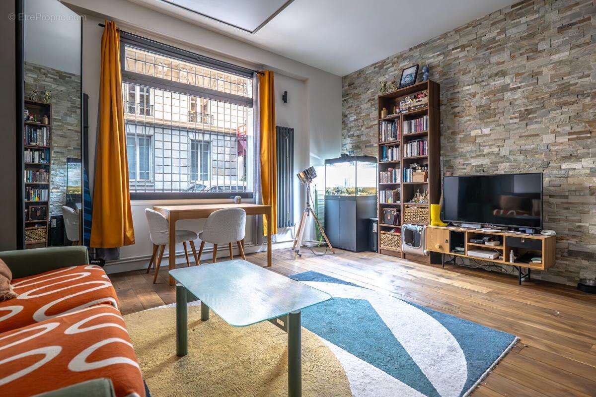 Appartement à PARIS-19E