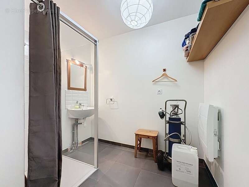 Commerce à SAINT-CYR-SUR-LOIRE