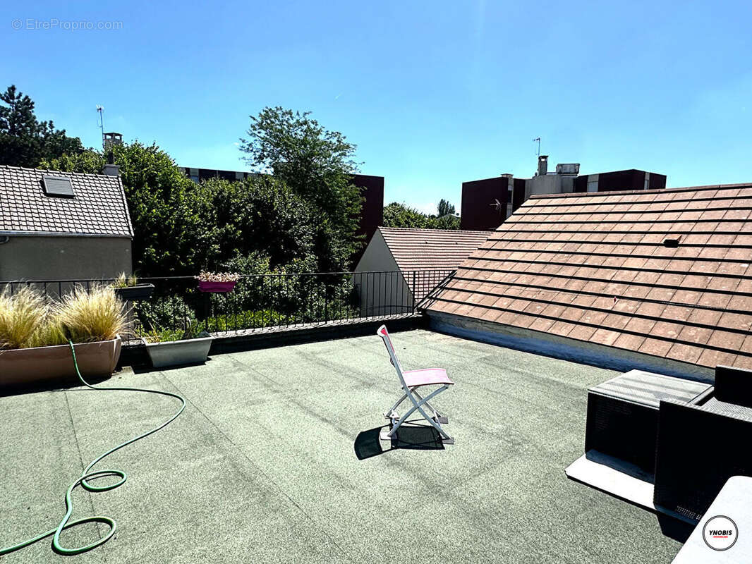 Appartement à VERNEUIL-SUR-SEINE