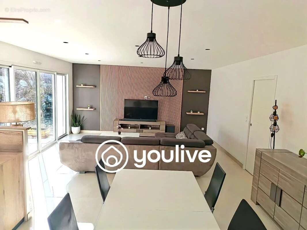 Maison à LE GIROUARD