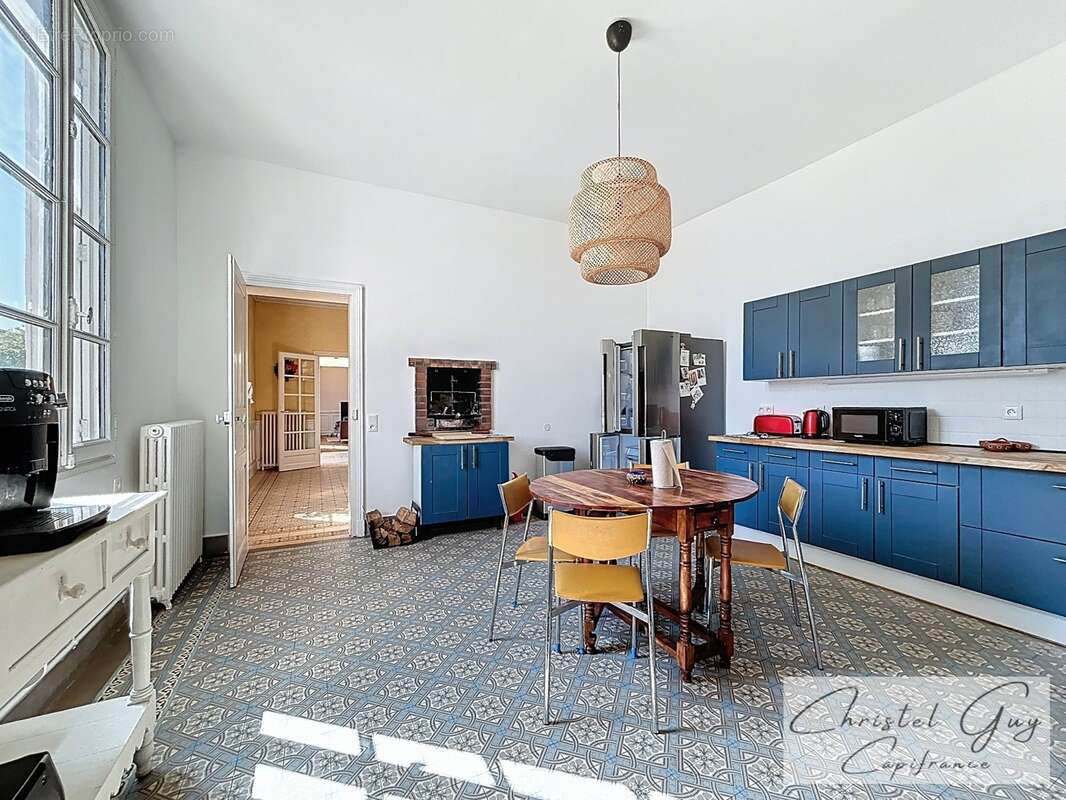 Vaas (72500) - Propriété de Charme 1910 de 175 m² + Maison d'amis, 7 Pièces, Terrain de 1260 m², Idéale Résidence Principale ou  - photo 7