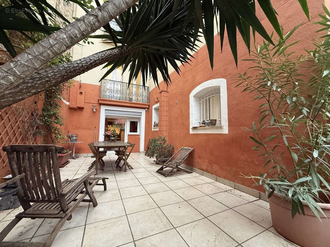 Coeur de ville - appartement de charme en rez de jardin -  pyrenees orientales - photo 13