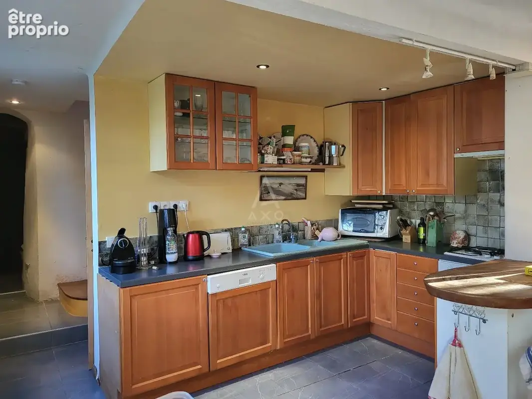FROMENTIERES  : MAISON en PIERRE de 11 PIECE avec DEPENDANCE de 208 m² sur une parcelle de 1.407  m² - photo 5