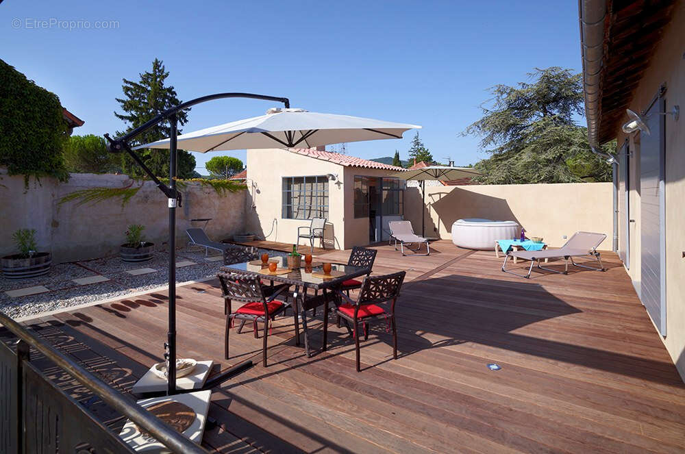 Maison à VAISON-LA-ROMAINE
