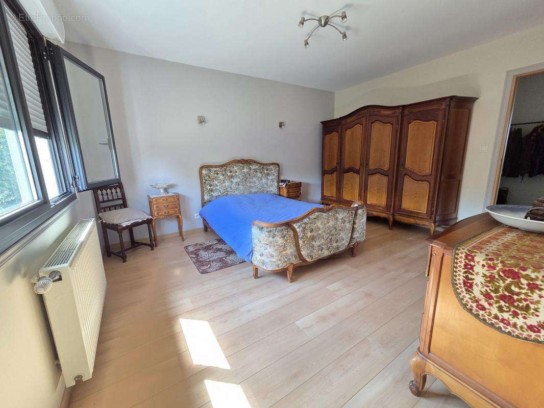 Pavillon contemporain recent offrant 220m² hab sur 2000m² - photo 6