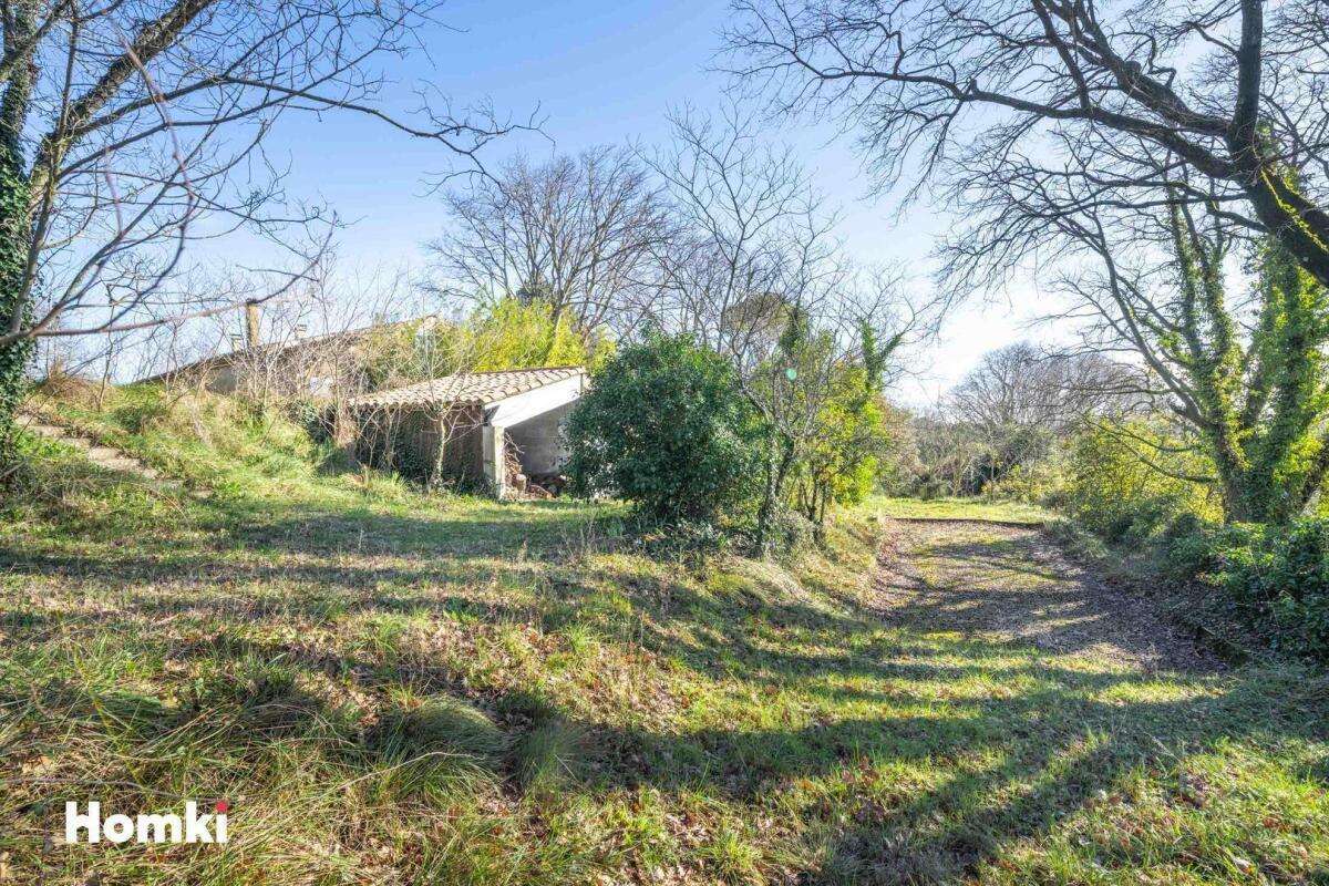 Propriété et 3 gites / T7 de 500 m2 à Saint-Montan 07220 - photo 13