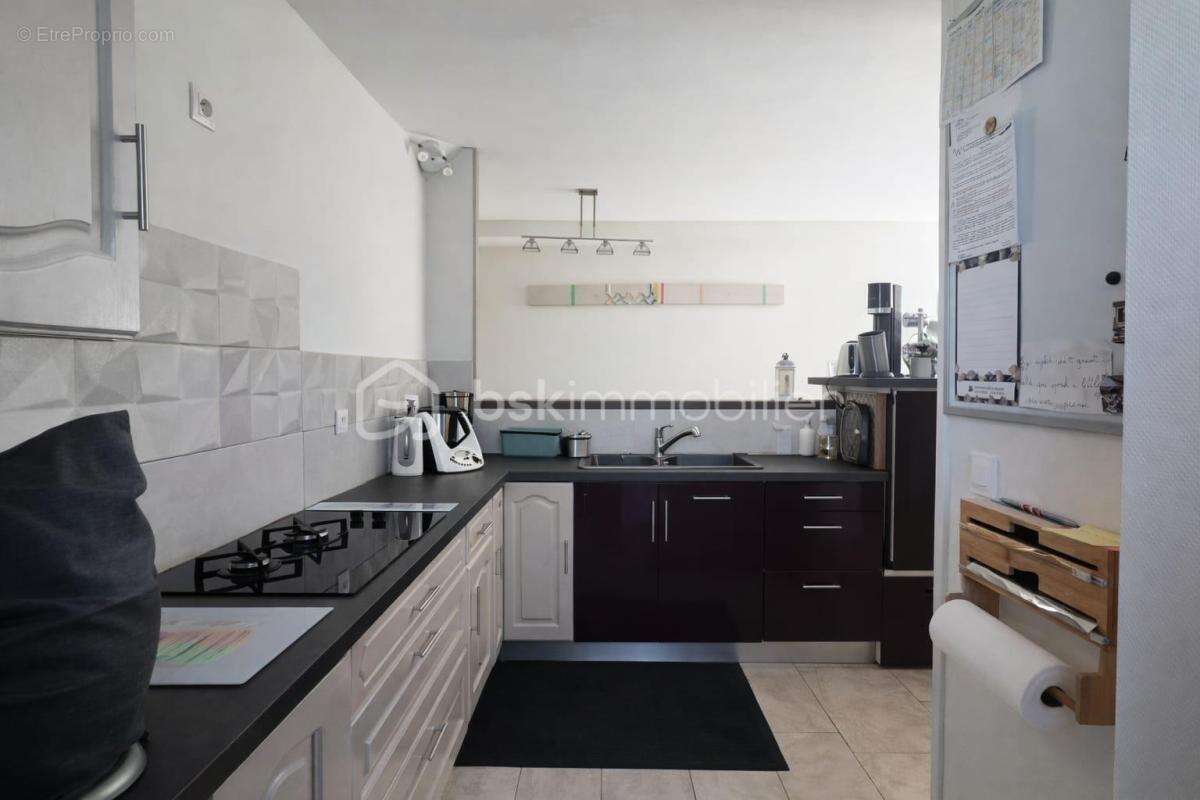 Maison à MONTOURS