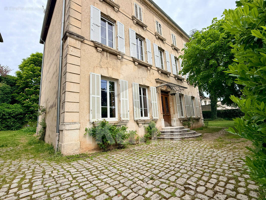 Maison à ANNEYRON