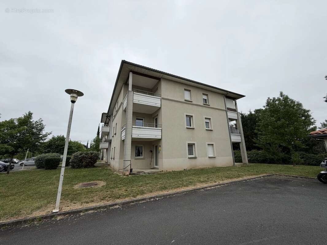 Appartement à PINEUILH