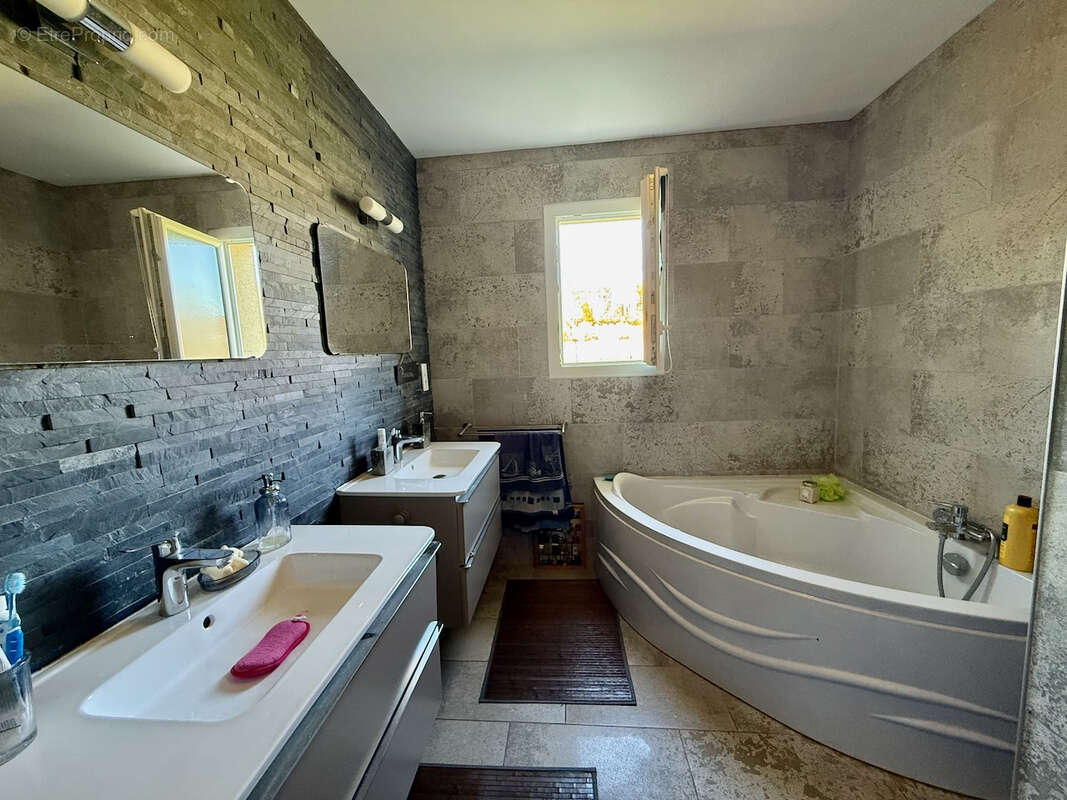 Maison à VILLENEUVE-SUR-LOT