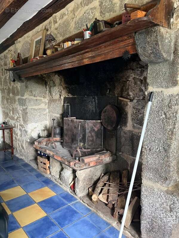 Maison à AUZANCES