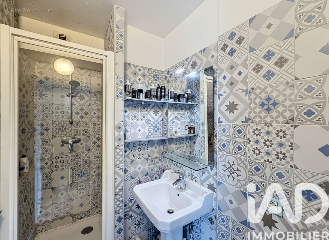 Photo 7 - Appartement à LEVALLOIS-PERRET