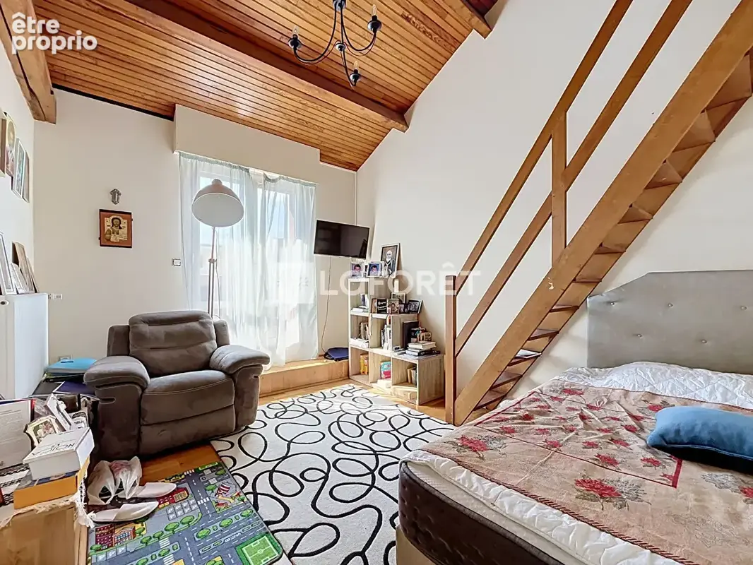 Maison familiale avec espace professionnel à Chaumont - photo 11