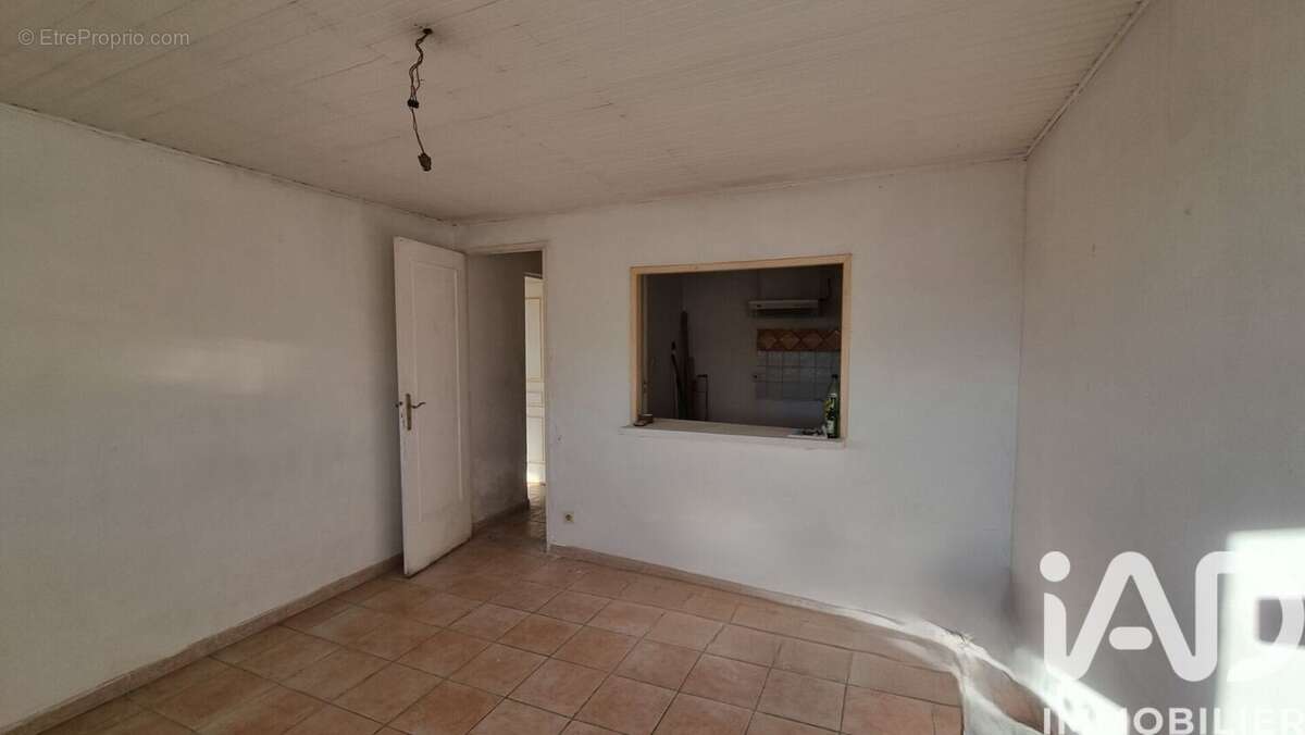 Photo 2 - Appartement à CHATEAURENARD