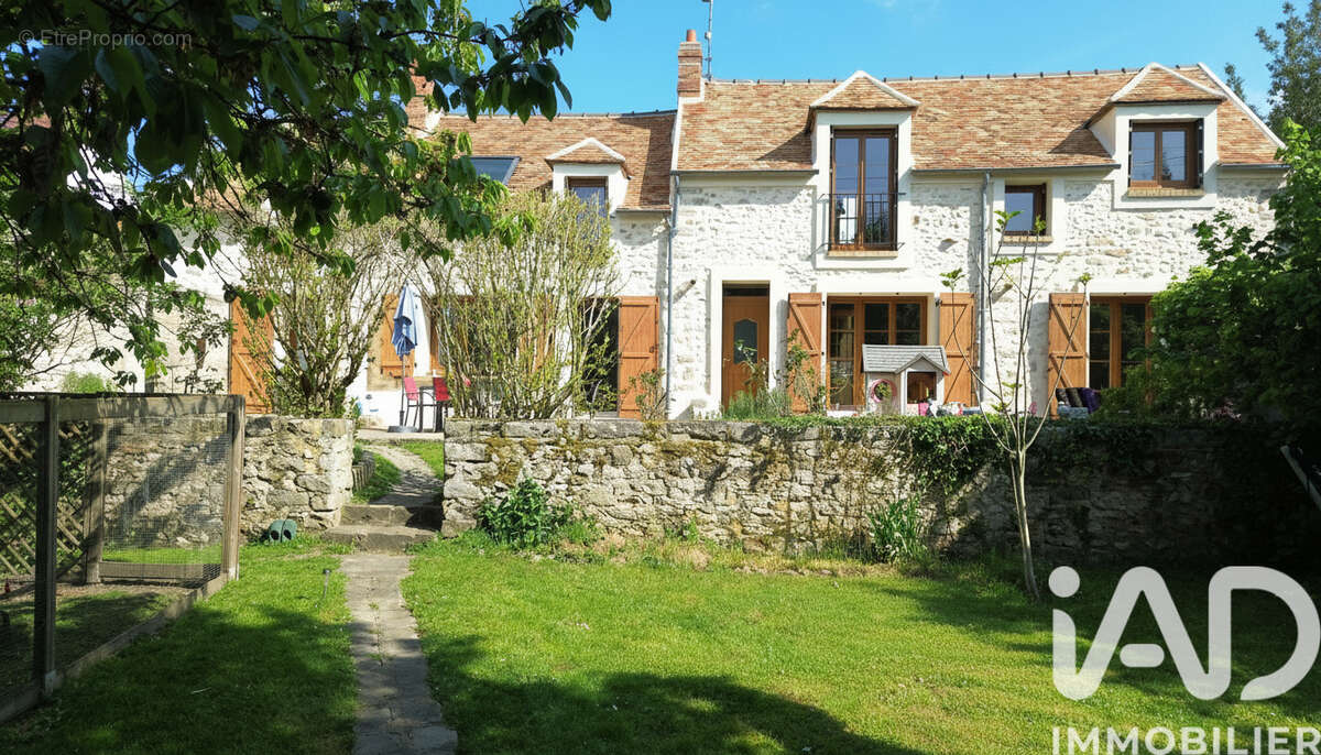 Photo 3 - Maison à SAVIGNY-LE-TEMPLE
