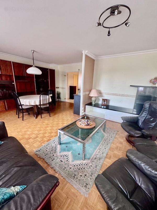 Appartement à SAINT-ETIENNE