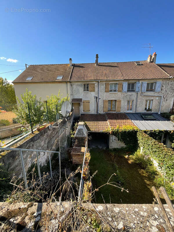 Maison à VAUX-SUR-SEINE