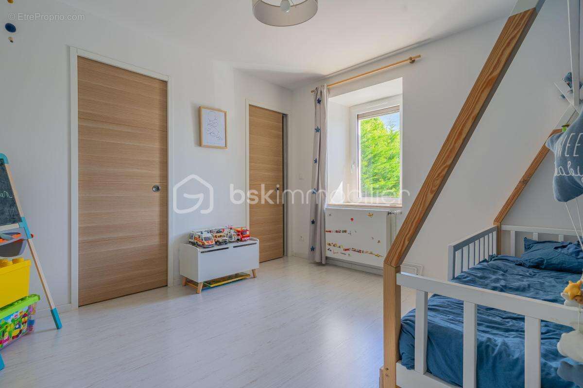 Appartement à PRINGY