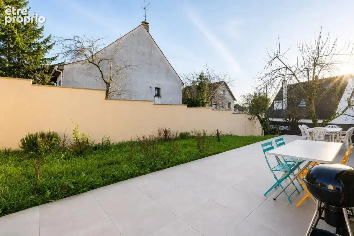 Maison de 5 pièces de 200 m² à Crosne - photo 6