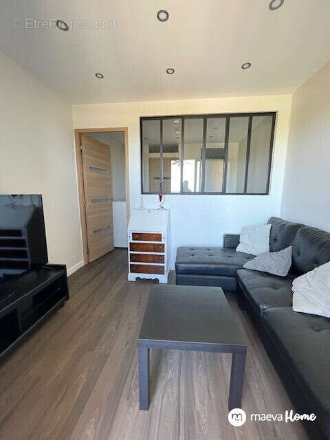Appartement à MAUGUIO