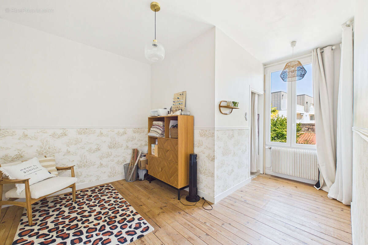 Maison coup-de-coeur 5 pièces 77 m² - Quartier Gare (La Roche-sur-Yon) - photo 9
