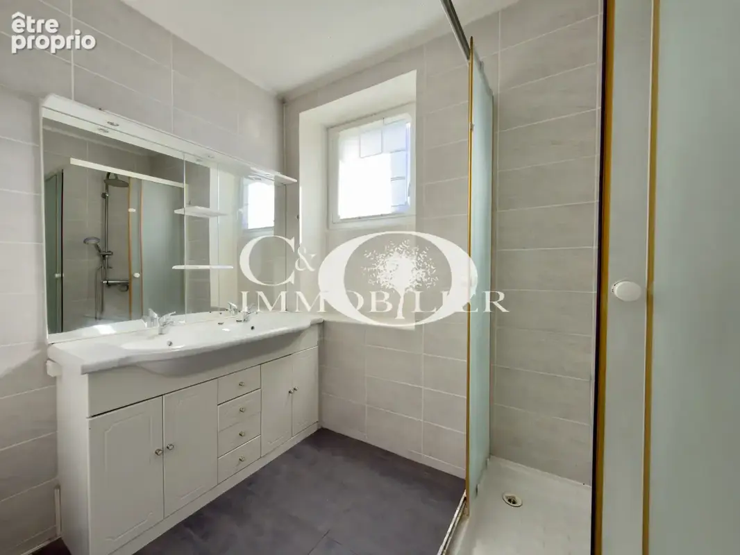  Maison de bourg - 3 chambres - 715 m2 de terrain - photo 9