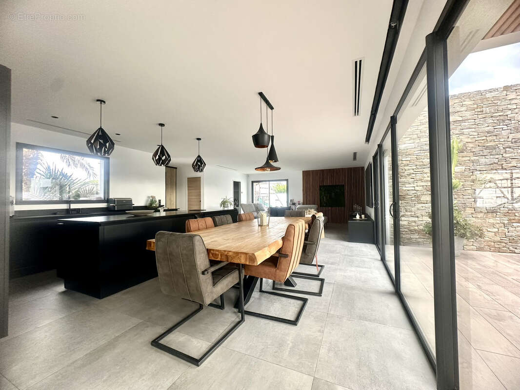 Maison à PUGET-SUR-ARGENS