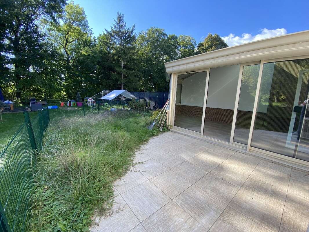 Appartement à MESSIGNY-ET-VANTOUX