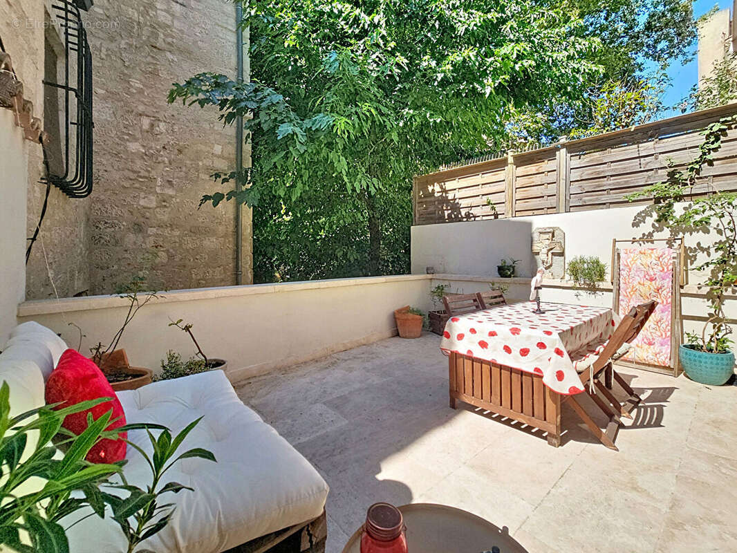 Avignon  Intra muros. Élégante maison de caractère avec terrasses, garage et appartement indépendant - photo 16