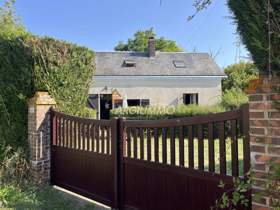 Maison à BESSE-SUR-BRAYE
