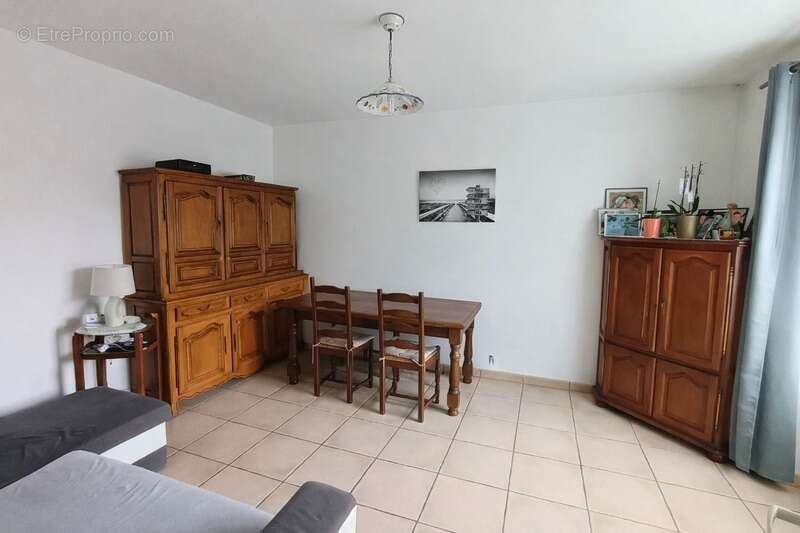 Maison à MONTLIEU-LA-GARDE