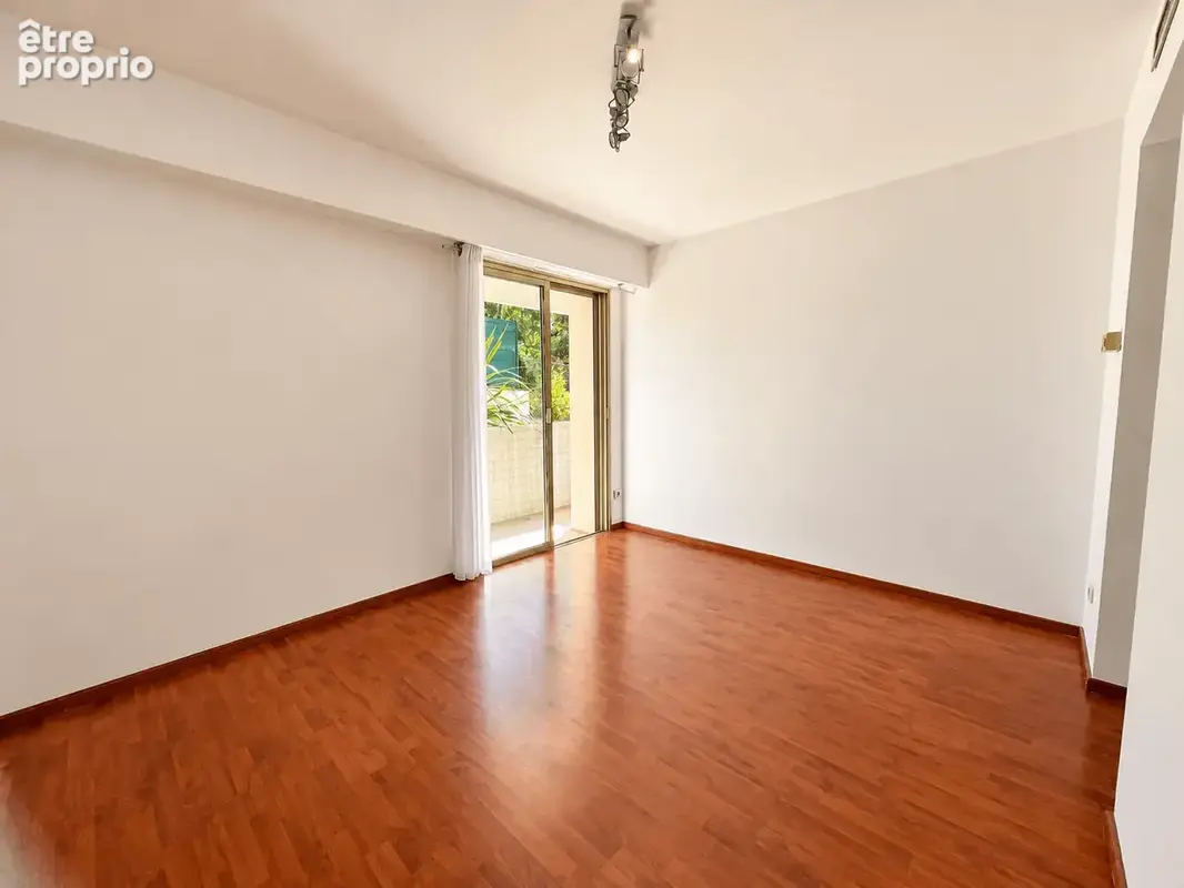 Hauteurs de Cannes - T3 85 m2 - Vue mer - Terrasse - Parking - Cave - Le Cannet - photo 11