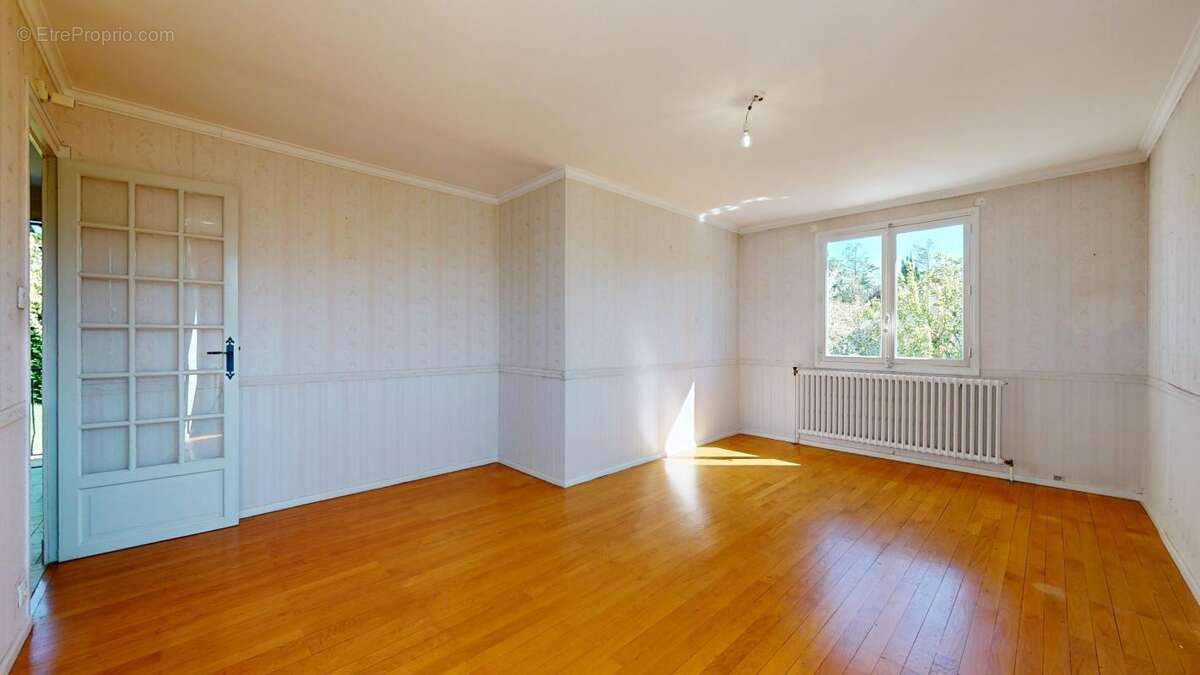 Maison à SAINTE-FOY-LES-LYON