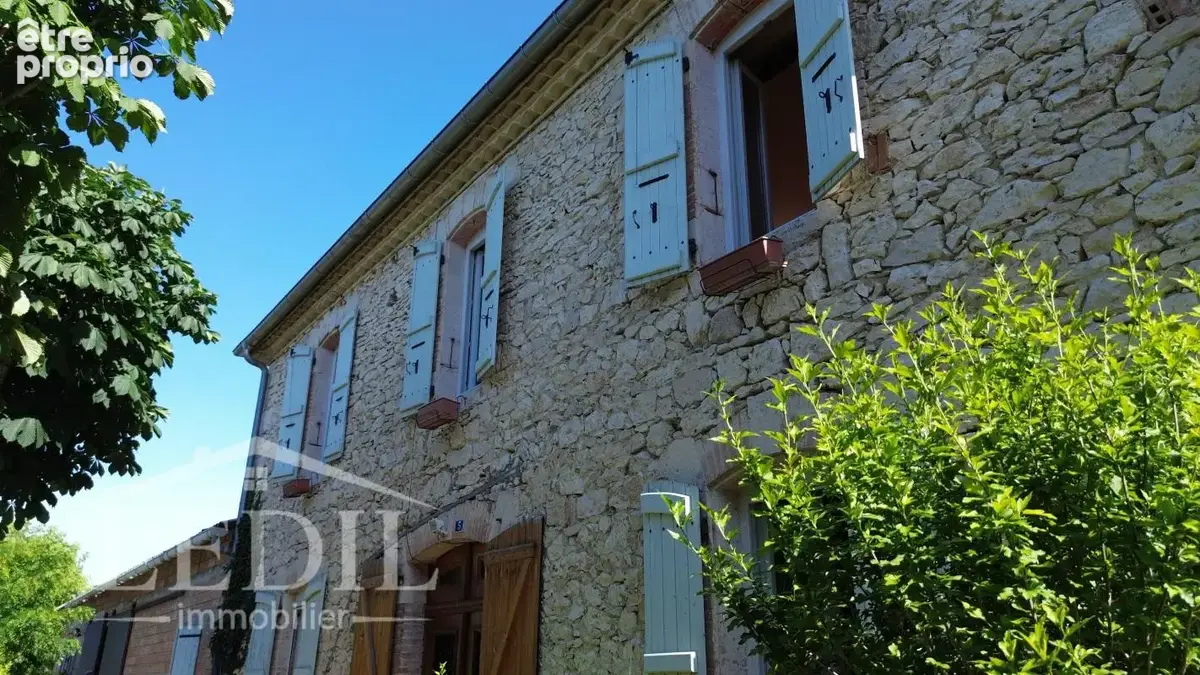 Maison en pierre avec parc arboré en centre-ville - photo 4