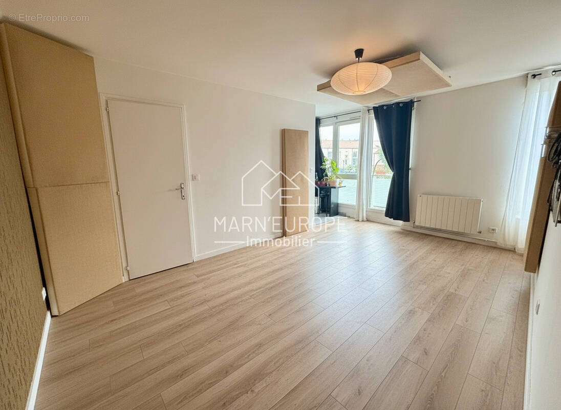 Appartement à SERRIS