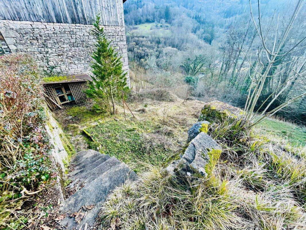 Terrain à MOUTHIER-HAUTE-PIERRE