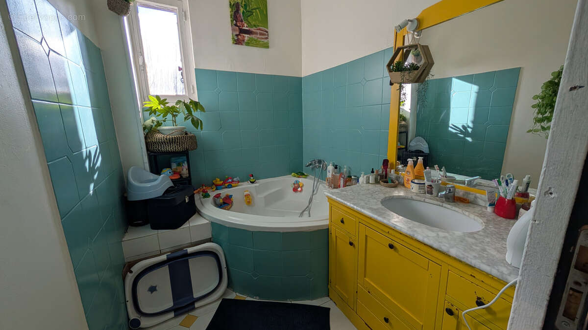 Appartement à GANGES