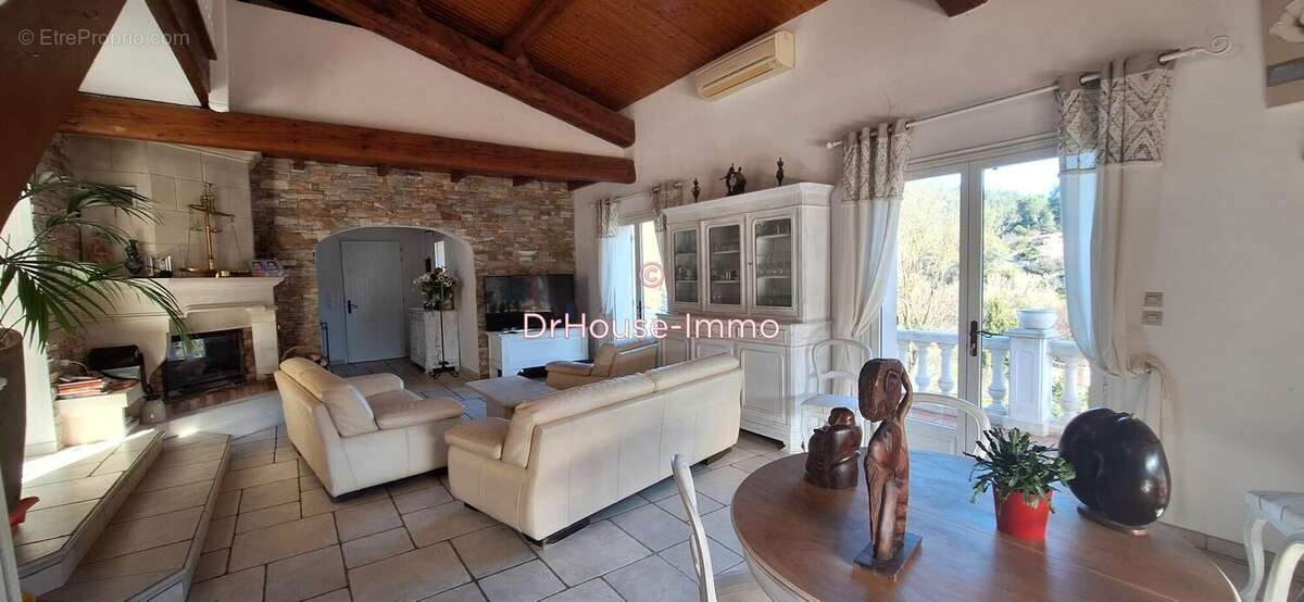 Maison à SOLLIES-TOUCAS