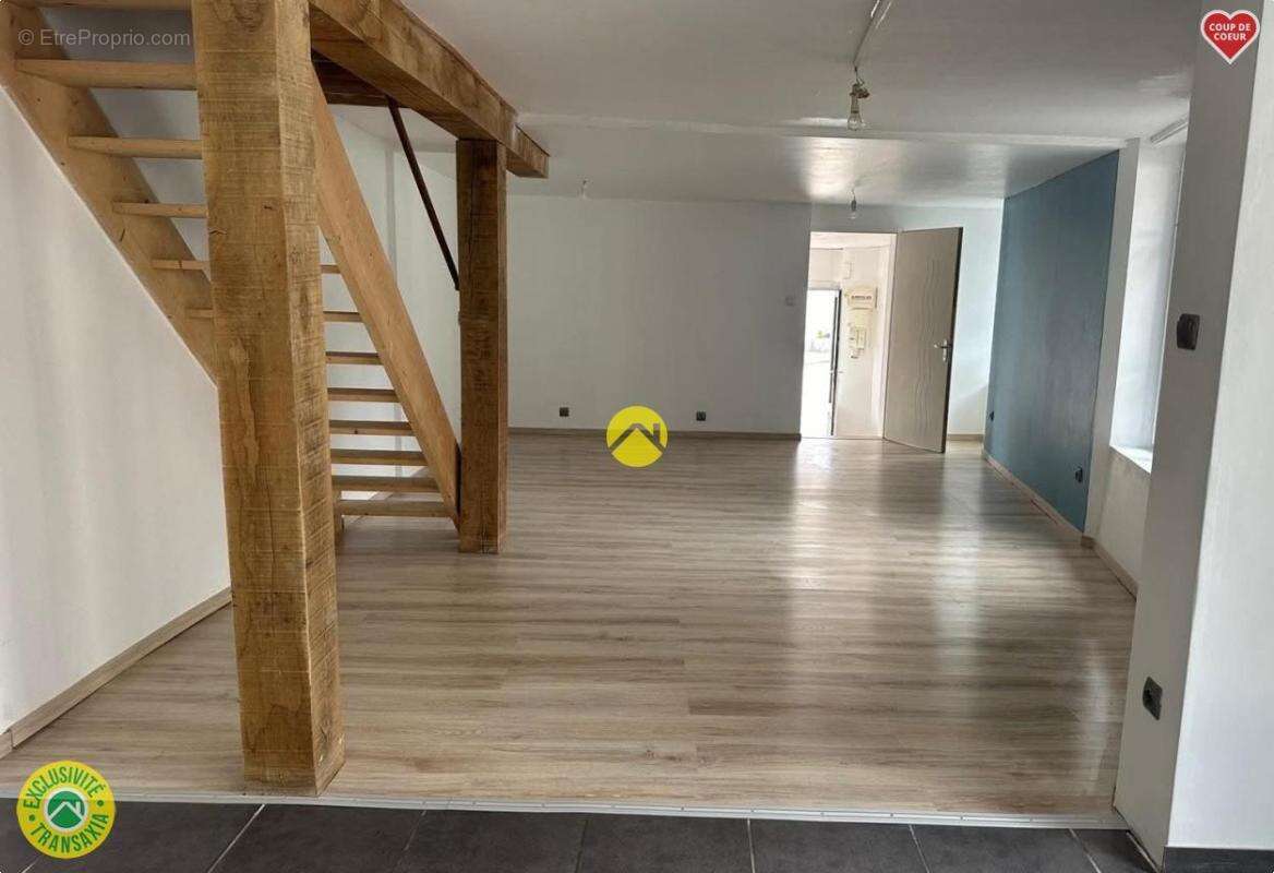 Logement rénové sans terrain - photo 2