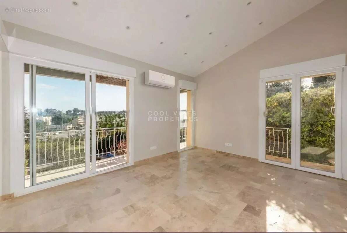 Maison à MOUGINS