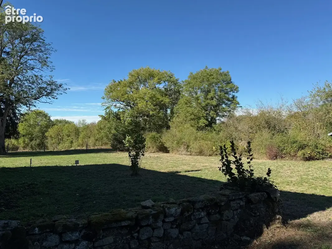 Auv 1193 : Maison au calme avec gîte, puits, beau terrain 5.340m2 - photo 2