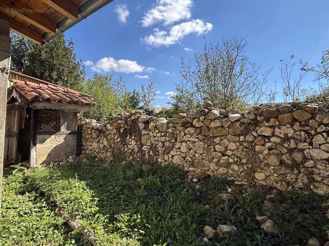 Maison à LES BORDES-SUR-ARIZE