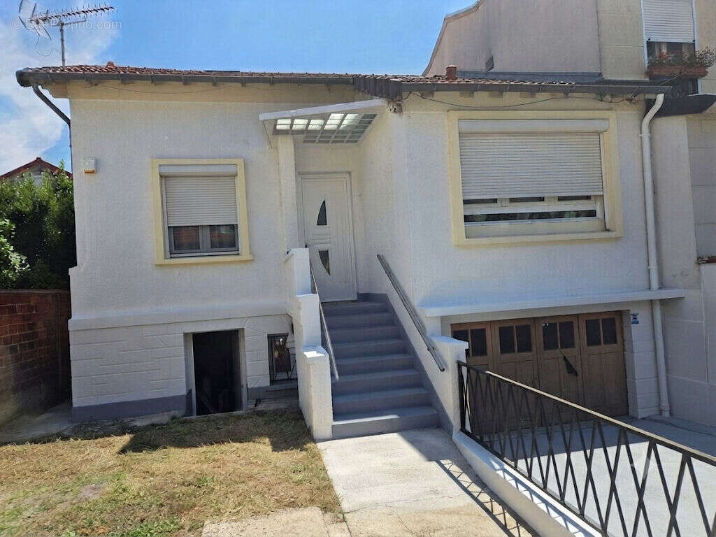 Maison familiale F5 avec sous-sol total  / Secteur gare Sevran-Livry - photo 12